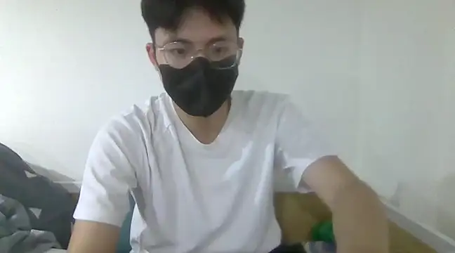 Gwencloudy online show from January 2025 12:30:01 PM