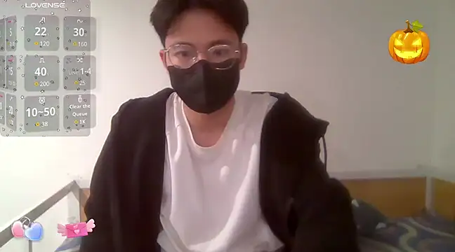 Gwencloudy online show from February 2025 03:46:02 AM