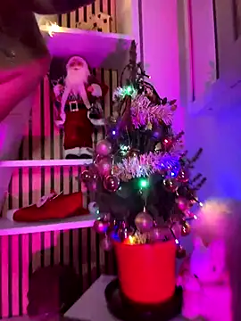 sofiah  online show from December 2025 04:14:01 PM