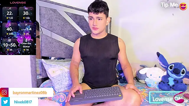 Snapshot of niall_falcon chatting on March 2026 01:06:02 PM niall falcon online show from March 2026 01:06:02 PM