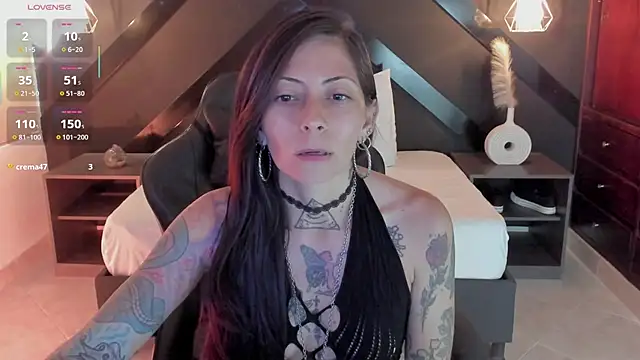 dark gotica online show from April 2026 07:15:02 PM