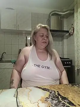 AriannaMilf online show from April 2026 07:58:01 PM