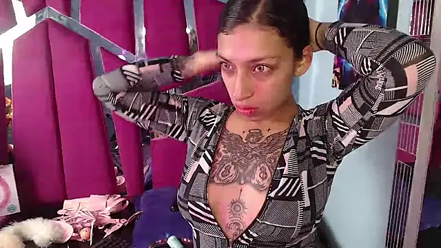 Snapshot of TeennNaugthy18 chatting on December 2024 03:03:02 AM TeennNaugthy18 online show from December 2024 03:03:02 AM