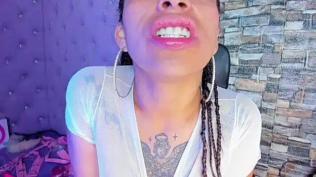 Snapshot of TeennNaugthy18 chatting on January 2025 10:06:02 AM TeennNaugthy18 online show from January 2025 10:06:02 AM