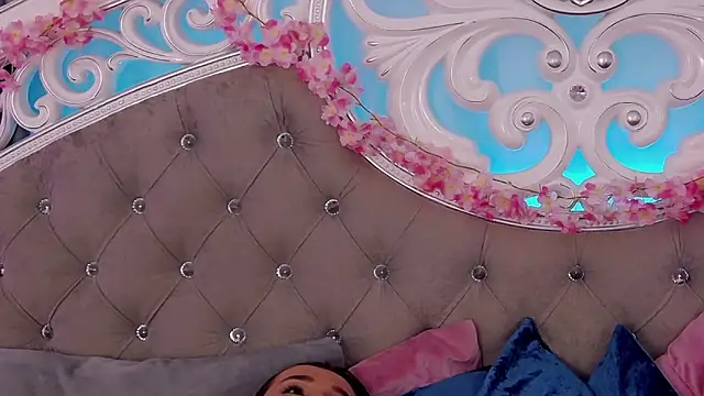 MeIisaLove online show from February 2026 07:59:02 PM