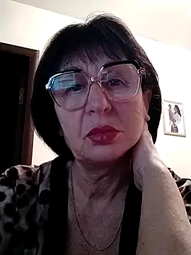 Snapshot of AlbinaXPretty chatting on December 2024 04:42:01 AM AlbinaXPretty online show from December 2024 04:42:01 AM