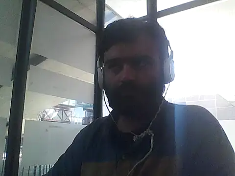 Snapshot of JohnBond009 chatting on July 2026 06:51:01 AM JohnBond009 online show from July 2026 06:51:01 AM