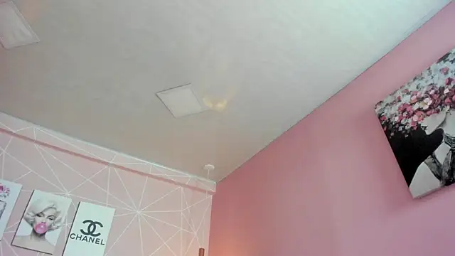 Snapshot of dolly_zoe chatting on October 2025 04:05:01 AM dolly zoe online show from October 2025 04:05:01 AM