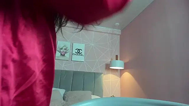 Snapshot of dolly_zoe chatting on November 2025 10:10:02 PM dolly zoe online show from November 2025 10:10:02 PM