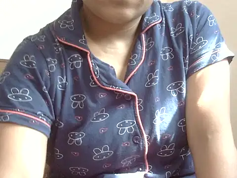 shekira99 online show from September 2025 03:44:01 AM