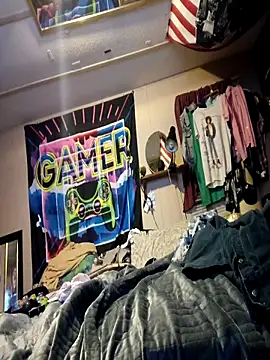 j hollywood91 online show from October 2025 12:00:01 AM