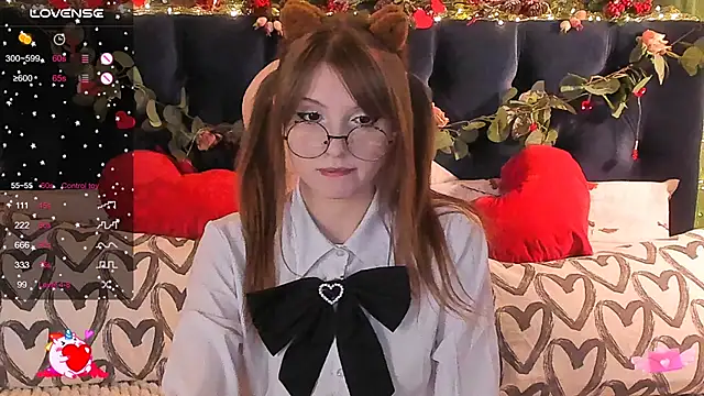 Snapshot of AliceLanley chatting on February 2025 12:49:02 PM AliceLanley online show from February 2025 12:49:02 PM