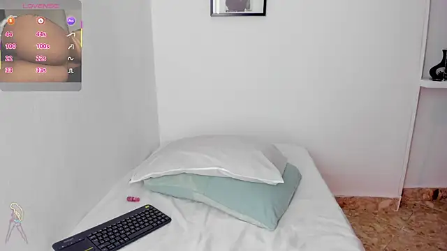 valerycolins online show from September 2025 12:47:01 AM