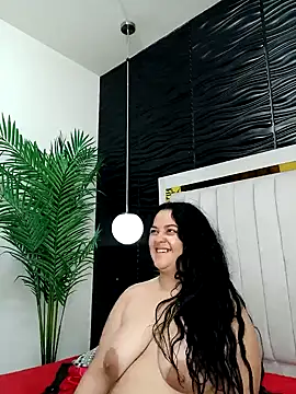 lucia vonne  online show from February 2025 05:07:02 PM