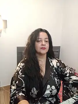 Snapshot of lucia_vonne_ chatting on June 2026 12:02:02 AM lucia vonne online show from June 2026 12:02:02 AM