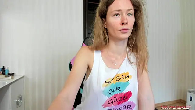 ooksiiii online show from September 2025 01:02:01 PM