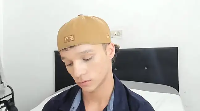 Snapshot of angelcortes chatting on December 2024 02:14:02 PM angelcortes online show from December 2024 02:14:02 PM