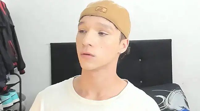 Snapshot of angelcortes chatting on January 2025 11:04:02 AM angelcortes online show from January 2025 11:04:02 AM