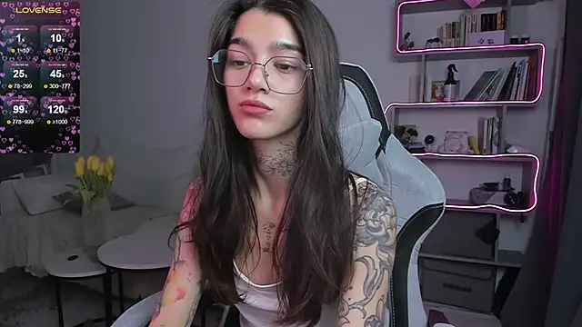 vinkitinkii online show from March 2025 06:32:01 AM