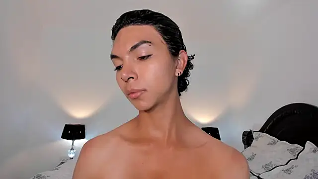 Snapshot of xhenisa_ chatting on January 2025 08:45:02 PM xhenisa online show from January 2025 08:45:02 PM