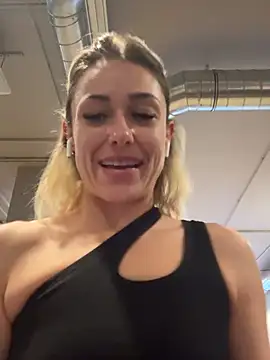 petrouchkaaa  online show from March 2025 09:35:02 AM