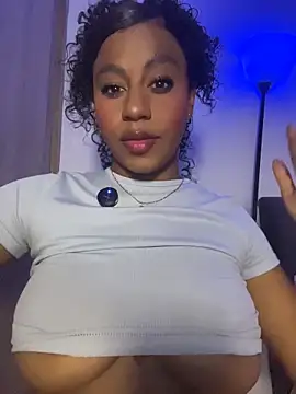 Snapshot of charlotteeruss chatting on June 2026 05:28:01 AM charlotteeruss online show from June 2026 05:28:01 AM
