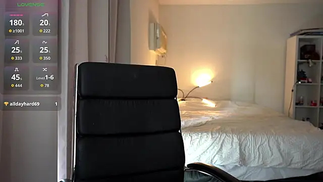 Snapshot of olivia_jeas chatting on November 2025 09:03:01 PM olivia jeas online show from November 2025 09:03:01 PM