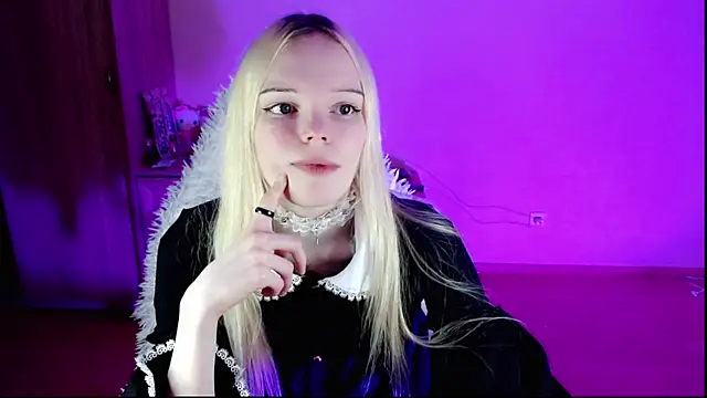 Snapshot of Emily_Nyaffee chatting on January 2025 09:29:01 PM Emily Nyaffee online show from January 2025 09:29:01 PM