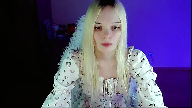 Snapshot of Emily_Nyaffee chatting on February 2025 12:31:02 AM Emily Nyaffee online show from February 2025 12:31:02 AM