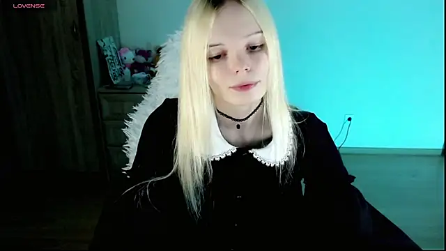 Snapshot of Emily_Nyaffee chatting on February 2025 08:34:02 PM Emily Nyaffee online show from February 2025 08:34:02 PM