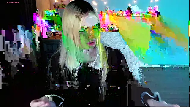 Snapshot of Emily_Nyaffee chatting on February 2025 11:24:02 PM Emily Nyaffee online show from February 2025 11:24:02 PM