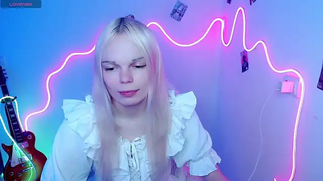 Snapshot of Emily_Nyaffee chatting on October 2025 06:45:02 PM Emily Nyaffee online show from October 2025 06:45:02 PM