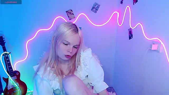 Snapshot of Emily_Nyaffee chatting on October 2025 04:52:01 PM Emily Nyaffee online show from October 2025 04:52:01 PM