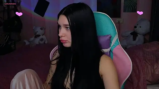 Amanda Tender online show from October 2025 10:12:01 PM