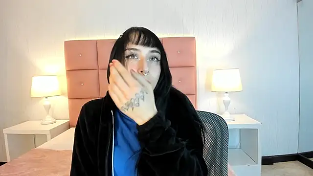 lhiamfit online show from February 2025 01:38:02 PM