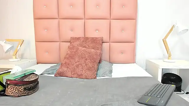 lhiamfit online show from December 2025 04:13:01 PM