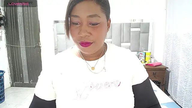 thickebonymilfF online show from March 2025 01:01:02 AM