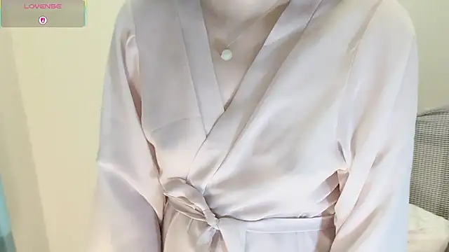 A-xena online show from December 2025 02:39:01 AM