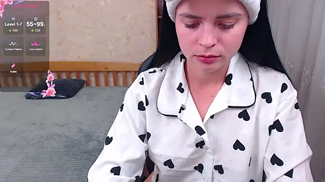 JuicyJess online show from September 2025 07:57:02 PM