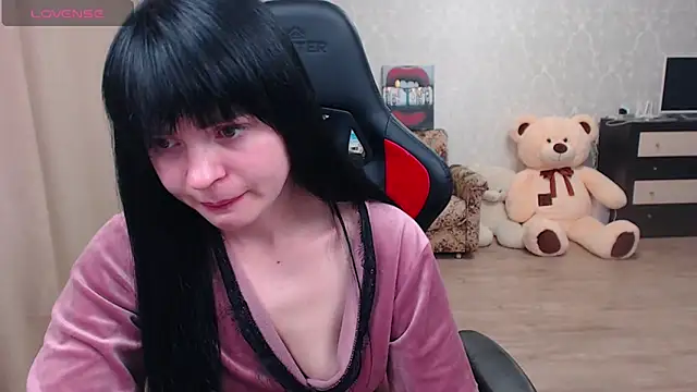 Snapshot of JuicyJess chatting on May 2026 07:34:01 PM JuicyJess online show from May 2026 07:34:01 PM