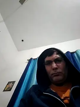 ZIMMY25 online show from November 2025 06:01:02 PM