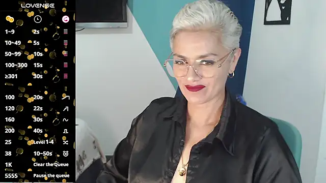scarlett paris22 online show from March 2025 12:22:02 AM