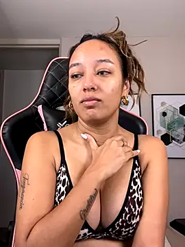 DianaHopson online show from October 2025 10:25:01 AM