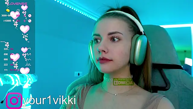 Snapshot of Vikki_Cheese chatting on January 2025 12:03:01 AM Vikki Cheese online show from January 2025 12:03:01 AM