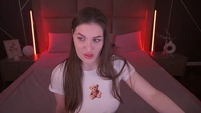 EmmyCharmm online show from March 2026 06:50:01 AM