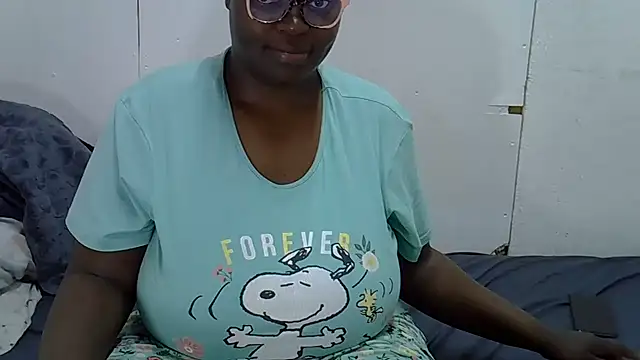 MamaGotYou online show from January 2025 11:00:01 AM