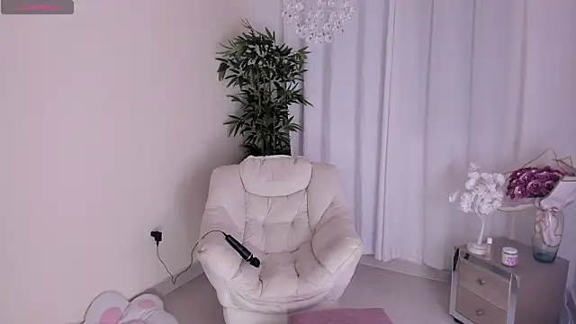 Snapshot of keissy_rincon_ chatting on June 2026 11:54:02 PM keissy rincon online show from June 2026 11:54:02 PM