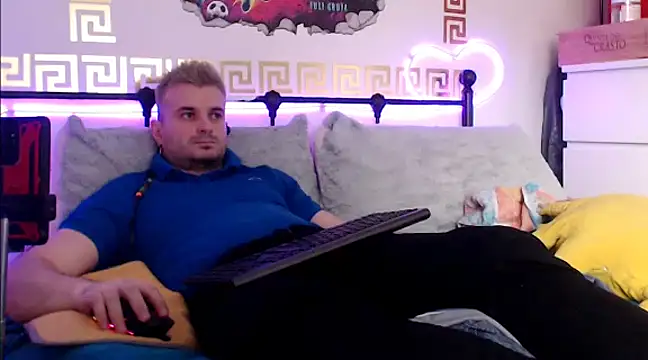 Snapshot of erotico69xxx chatting on February 2025 02:27:02 PM erotico69xxx online show from February 2025 02:27:02 PM