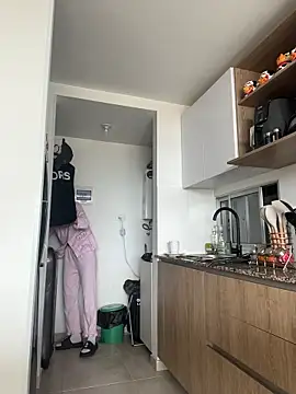 Ameellie online show from December 2025 02:24:01 PM