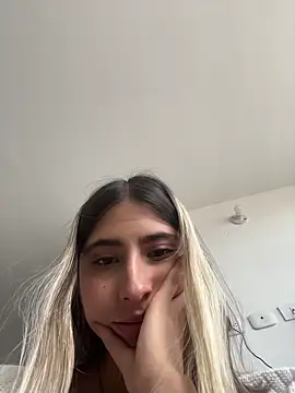 Ameellie online show from March 2026 07:30:01 PM